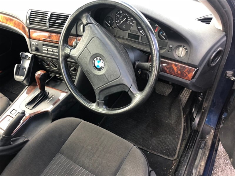 CD-чейнджер BMW 5 E39 1997